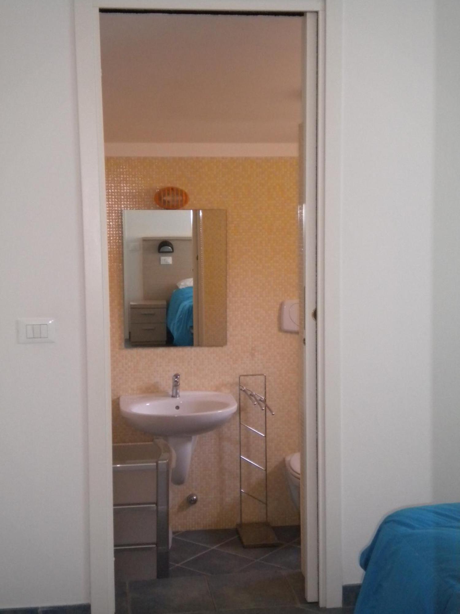 Residence Desiree Римини Екстериор снимка