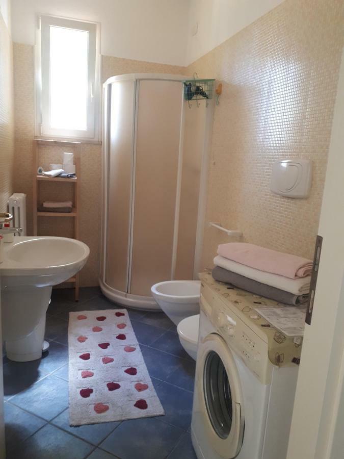 Residence Desiree Римини Екстериор снимка